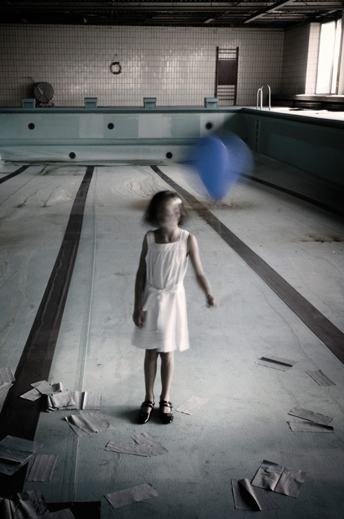 Der blaue Balkon Der blaue Ballon by Hannah Gritsch Photo & Design