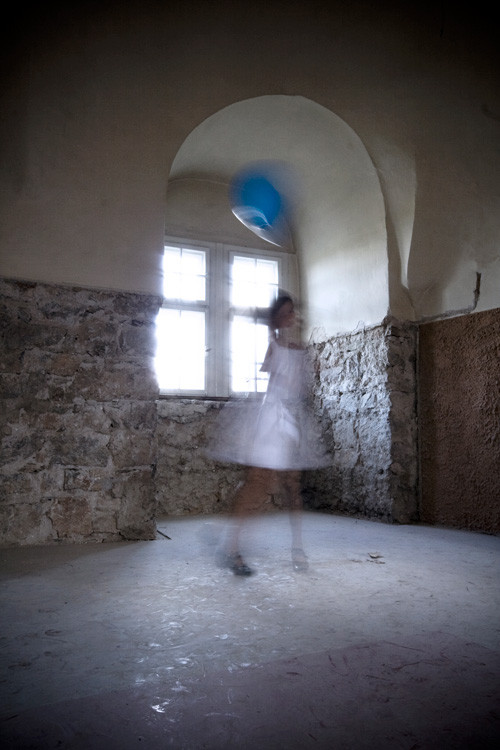 Der blaue Balkon Der blaue Ballon by Hannah Gritsch Photo & Design